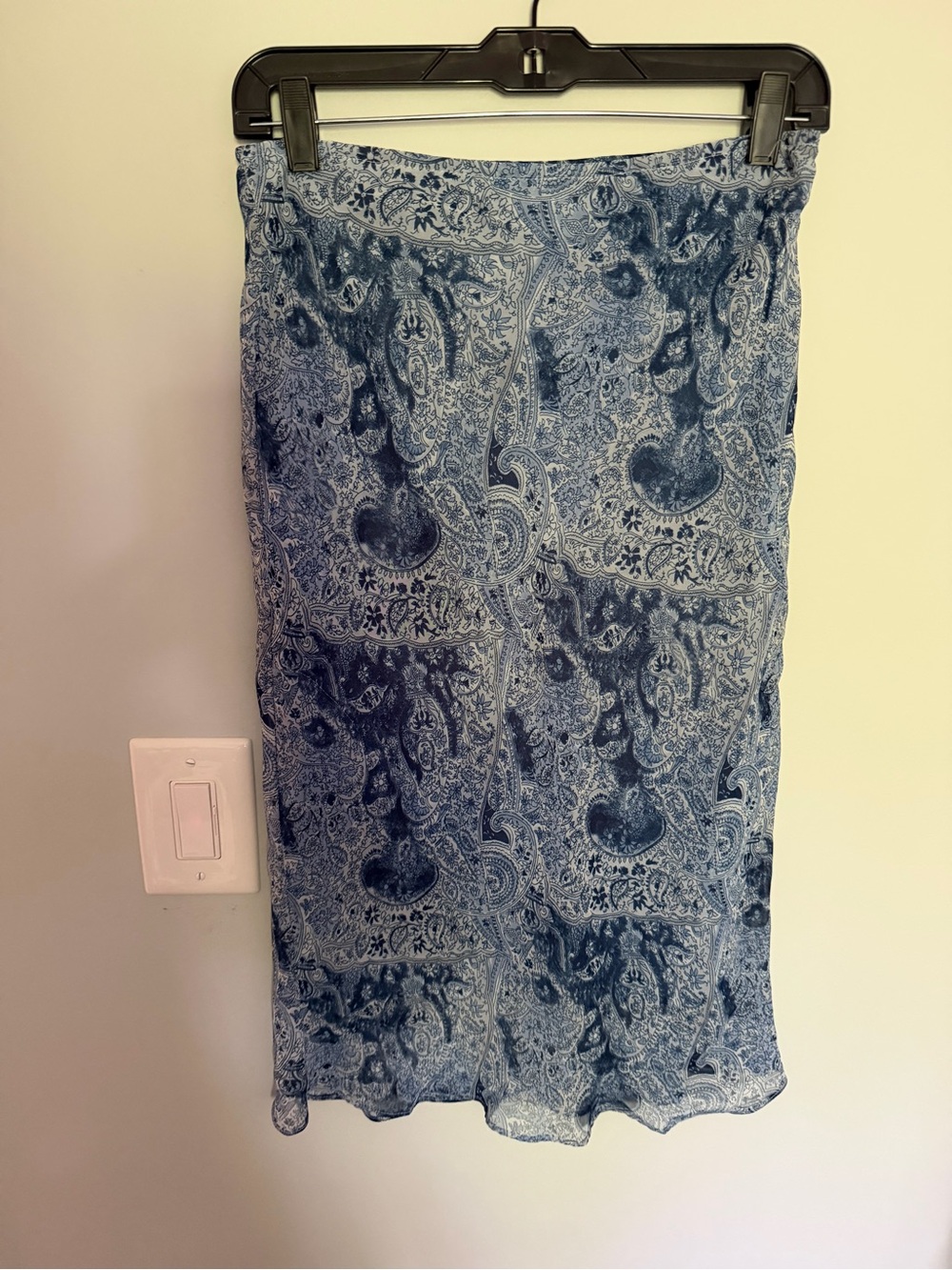 A Byer Blue Paisley Midi Skirt M
